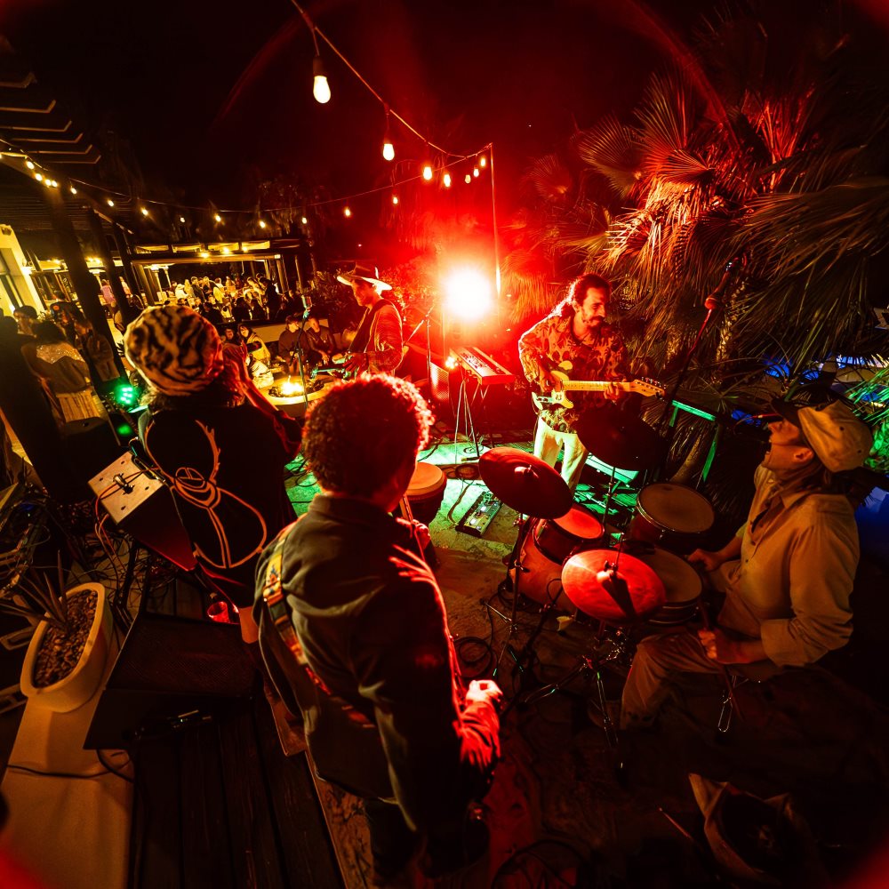 Lobby_FirePit